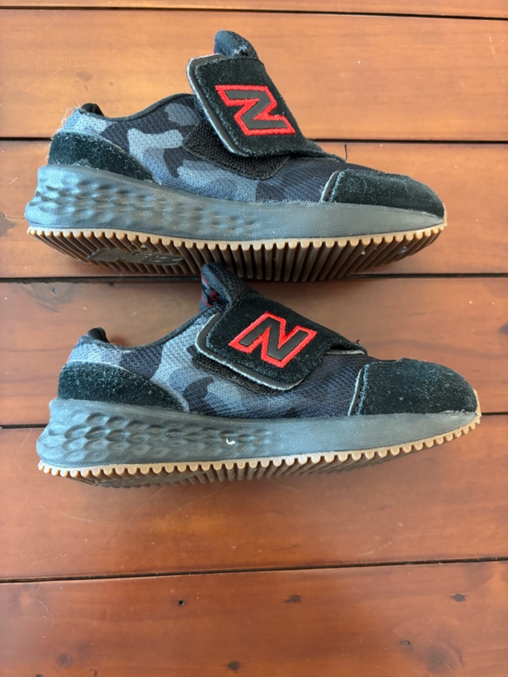 New Balance Kids Black Camo Velcro Sneakers with Red 'N'